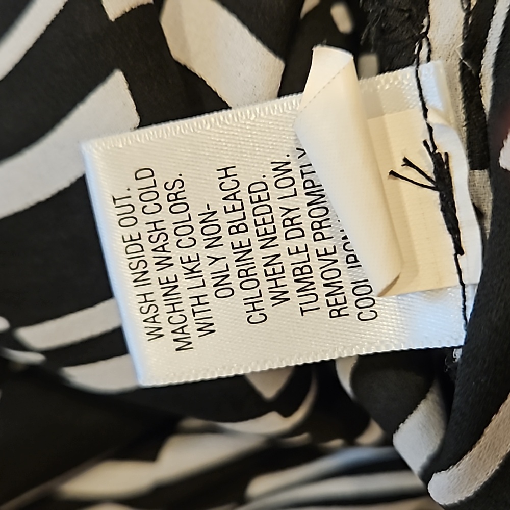 Apt. 9 Black and White Blouse - Picture 9 of 9